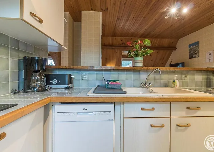 Holiday home Fenetre Sur Superbagneres